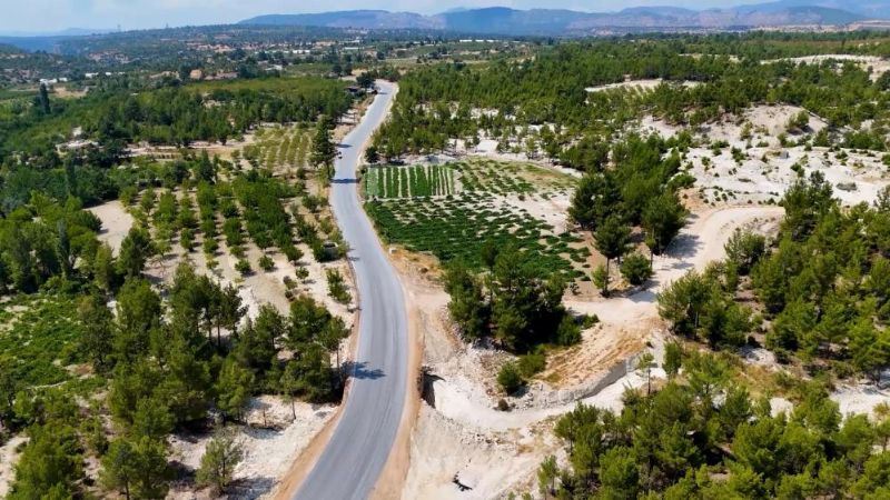 Gülnar'da 4 mahalleyi birbirine bağlayan yol yenilendi