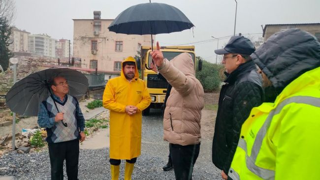 Tarsus’ta yoğun yağış sonrası tam saha müdahale