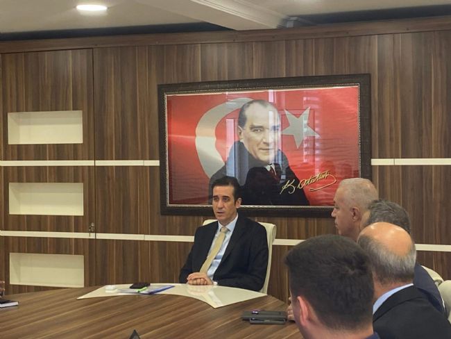 Bozyazı'da sahipsiz sokak hayvanları toplantısı