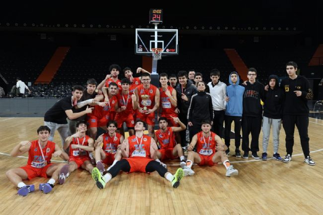 U18'de TAC Şampiyon Oldu