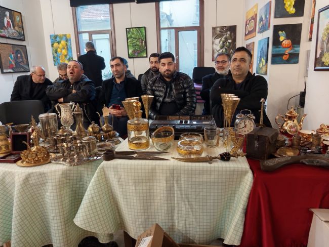 "İçel Sanat Kulübü’nde Coşkulu Müzayede Etkinliği"