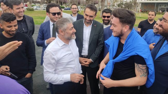 BAKAN NEBATİ'NİN TOGG ESPRİSİ HERKESİ GÜLDÜRDÜ