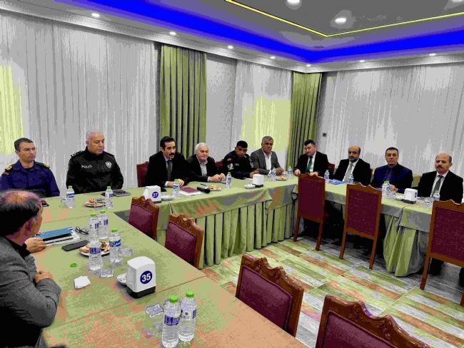 Bozyazı’da muhtarlarla istişare toplantısı