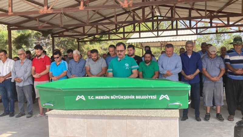 Kasklı saldırganın kurbanı toprağa verildi