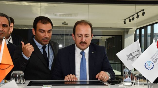 VALİ PEHLİVAN, MODEL FABRİKA VE İNOVASYON MERKEZİNDE İNCELEMELERDE BULUNDU