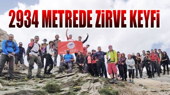 2934 METREDE ZİRVE KEYFİ