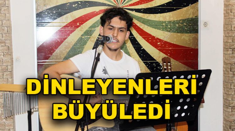 GENÇ ŞARKICI,  İLK SAHNE PERFORMANSINI YAŞADI