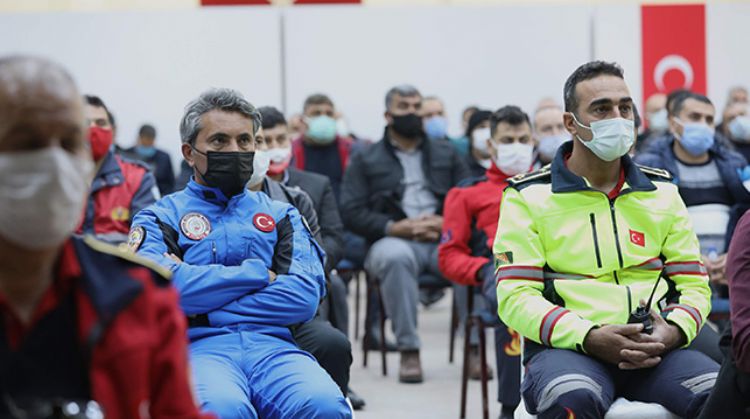 MERSİN İTFAİYE EKİPLERİNE ‘DOĞALGAZ BİLGİLENDİRME VE YANGIN GÜVENLİĞİ’ EĞİTİMİ