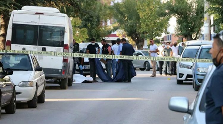 POLİS: EŞİNİ, KAYINVALİDESİNİ VE KAYINPEDERİNİ KATLETTİ