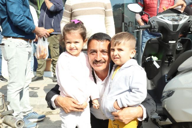 Dutar: “Eğitime destek vereceğiz, geleceğimizi aydınlatacağız”