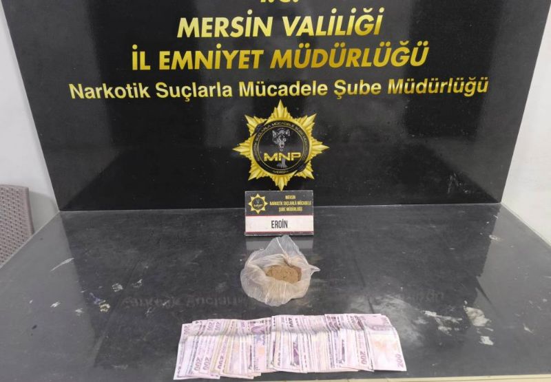 Mersin'de zula eve narkotik baskını