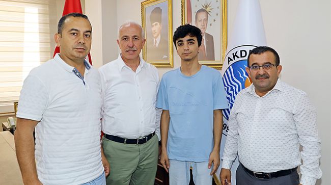AKDENİZLİ DENİZ’DEN BÜYÜK BAŞARI