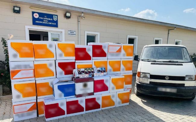 Mersin'de 1 milyon 120 bin adet kaçak makaron ele geçirildi
