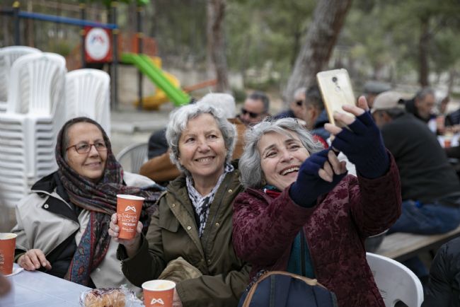 Mersin'de Emekliler Tabiat Parkı'nda Keyifli Bir Gün Geçirdi