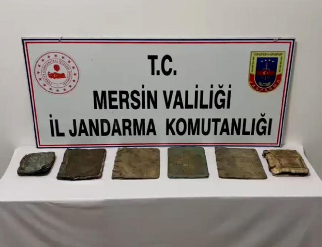 Akdeniz’de Tarihi El Yazması Kitaplar Ele Geçirildi