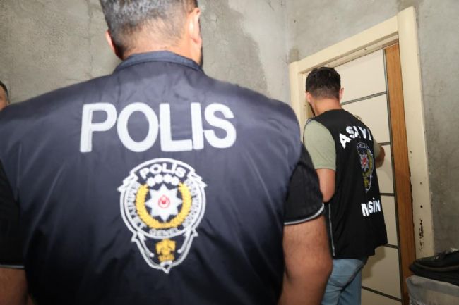 Mersin'de aranan şahıslara şafak operasyonu: 81 kişi yakalandı