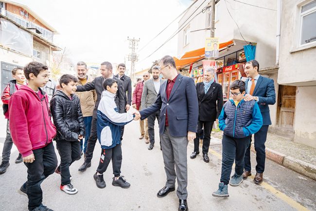 “Büyükşehir'in bütçesi emekliye, gençlere, yatırımlara yeter”