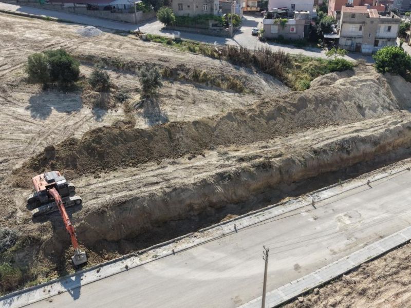 Tarsus'ta riskli bölgeye 240 metrelik istinat duvarı yapıldı