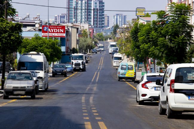 Tarsus'ta caddeler yenileniyor