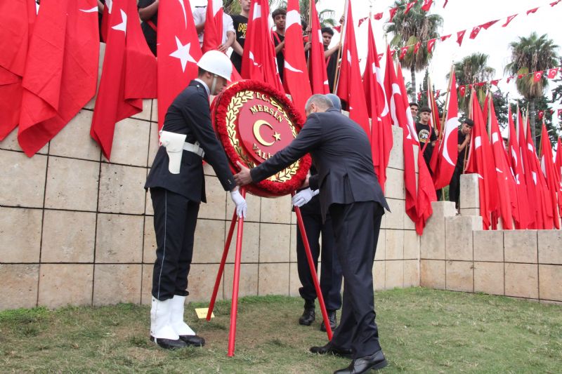 cumhurİyetİn-103.-yilinda-atatürk-anitina-çelenk-sunuldu