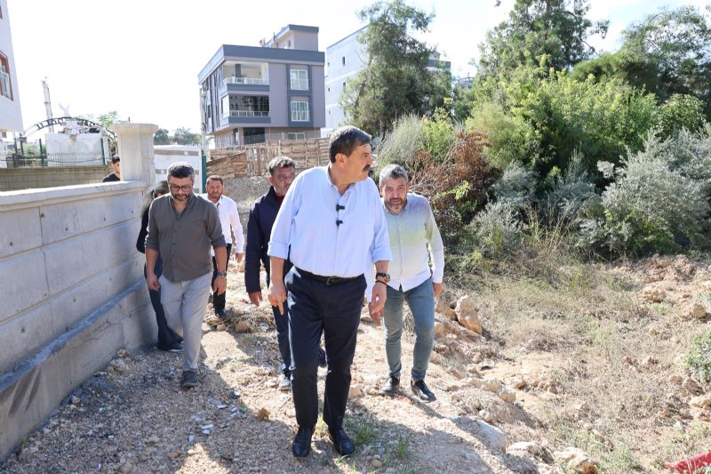 başkan-yildiz,-sağanak-yağiştan-etkİlenen-mahallelerde-İncelemelerde-bulundu