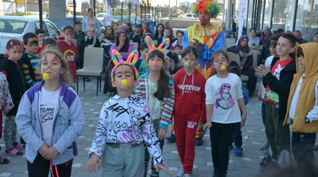  MERSİN'DE DEPREMZEDE ÇOCUKLARA MORAL ETKİNLİĞİ