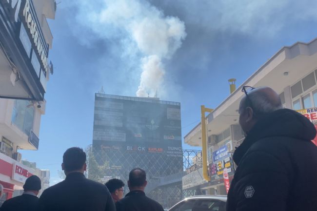 Mersin’de baca yangını korkuttu