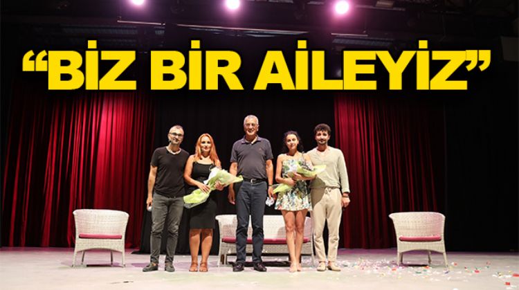 SAHNEDE SEVGİLİSİNE EVLENME TEKLİFİ ETTİ