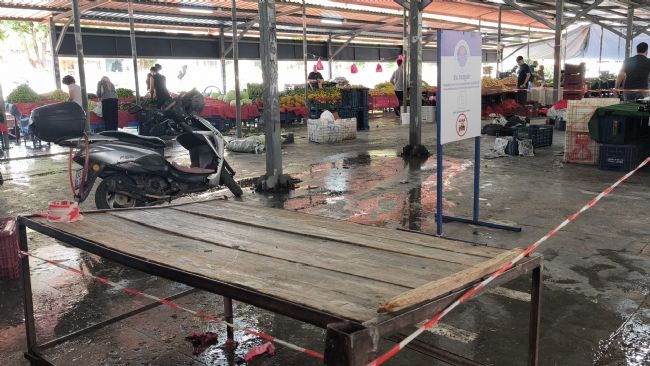MÜŞTERİYE KÖTÜ DAVRANAN PAZARCIYA 15 GÜN TEZGAH KAPATMA CEZASI