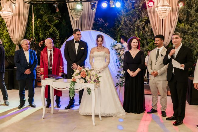 Ekmen ailesinin mutlu günü