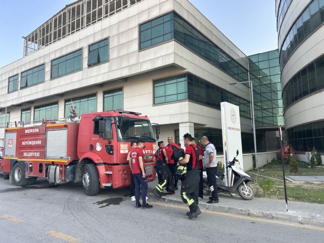 Tarsus Devlet Hastanesi’nde yangın paniği