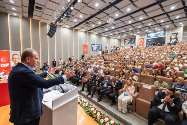 Seçer; “Bu bir tuzak, CHP'yi içeriden vurmaya çalışıyorlar”