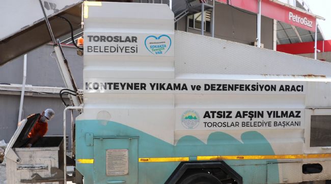 TOROSLAR’DA BAYRAM SONRASI ÇÖP KONTEYNERLERİ DEZENFEKTE EDİLDİ