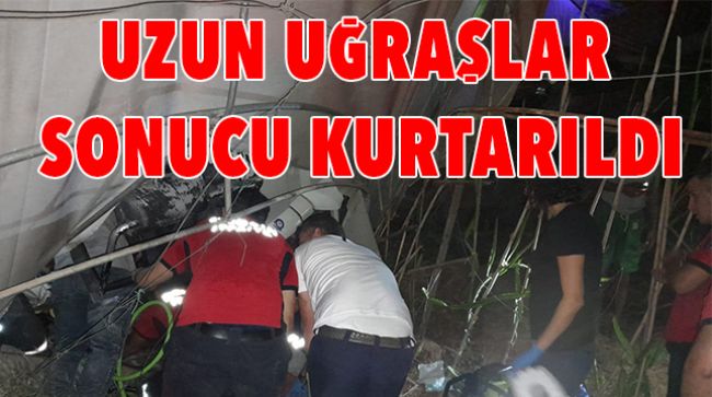 KAMYON SÜRÜCÜSÜ KABİNDE SIKIŞTI