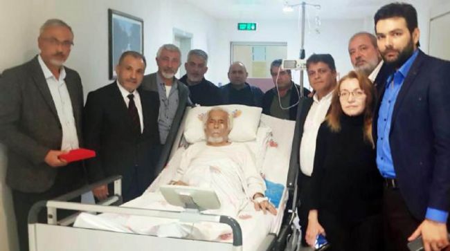 KESKİNIŞIK’A, MERSİN GAZETECİLER CEMİYETİ’NCE ‘MESLEĞE KATKI ONUR ÖDÜLÜ’ PLAKETİ VERİLDİ