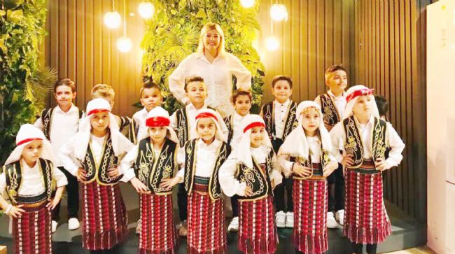 MİNİKLERİN MEZUNİYET COŞKUSU