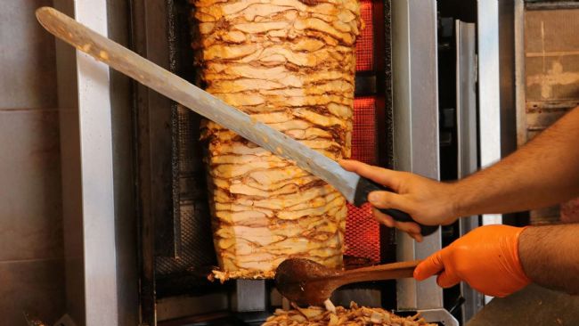 Düğünde tavuk döner ve pilav kabusu