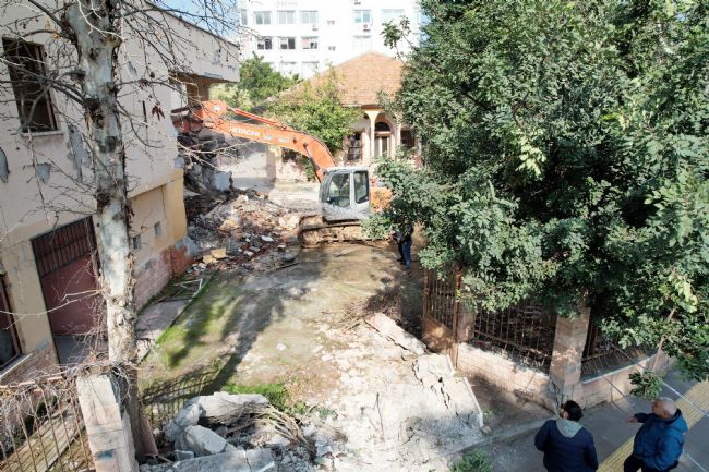 Çankaya İlkokulu’nun restorasyon süreci başladı