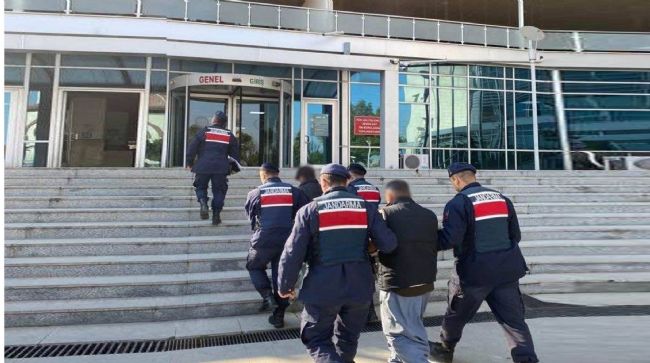 KASTEN ÖLDÜRME SUÇUNDAN CEZA ALAN 4 ŞÜPHELİ YAKALANDI