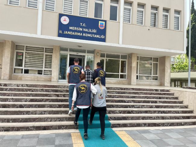 Mersin'de aranan şahıslara operasyon: 54 tutuklama