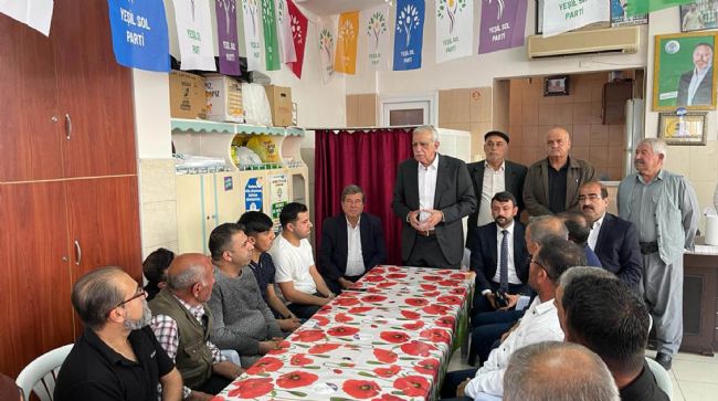 YEŞİL SOL PARTİ, MERSİN’DE 4 HUSUMETLİ AİLEYİ BARIŞTIRDI