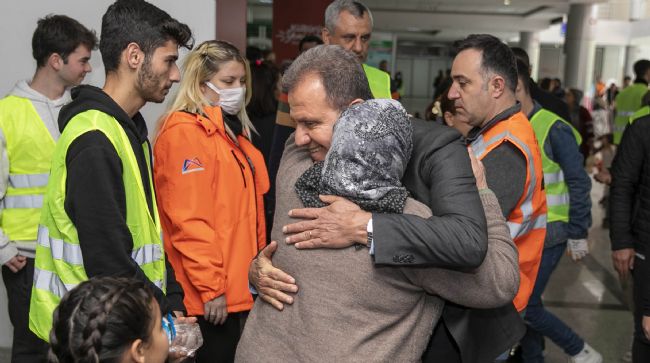  BAŞKAN SEÇER: "3 BİN 39 VATANDAŞIMIZI KANATLARIMIZIN ALTINA ALDIK"