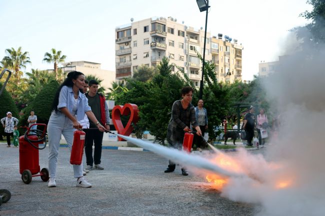 Akdeniz Belediyesinde deprem ve yangın tatbikatı