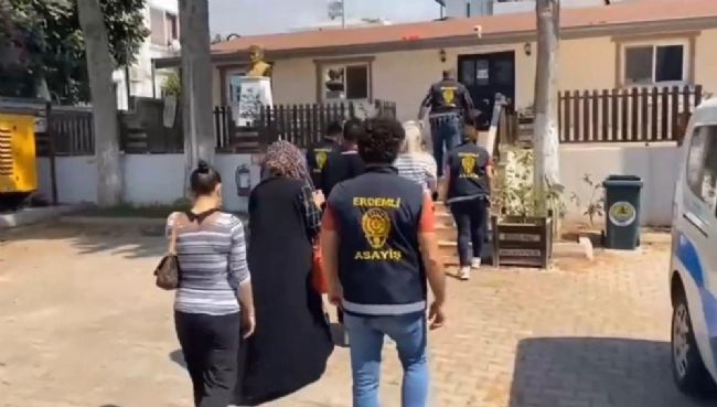 Erdemli’de fuhuş operasyonu: 22 gözaltı!