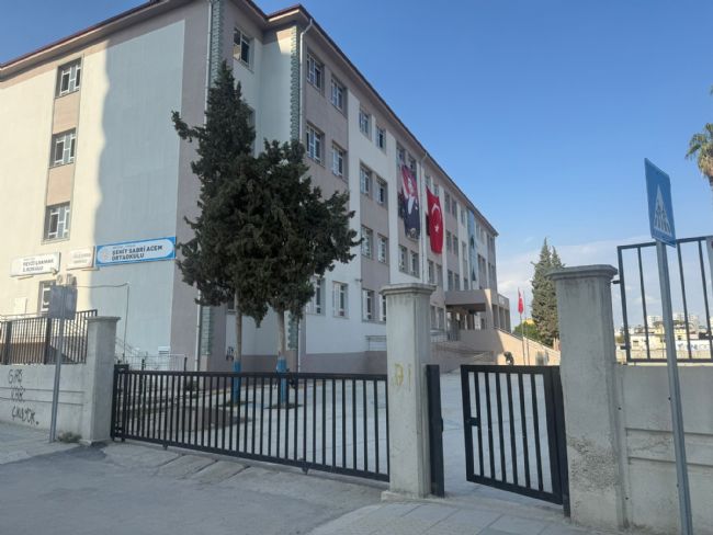 Mersin'de okulda gıda zehirlenmesi şüphesi: 26 çocuk hastaneye sevk edildi