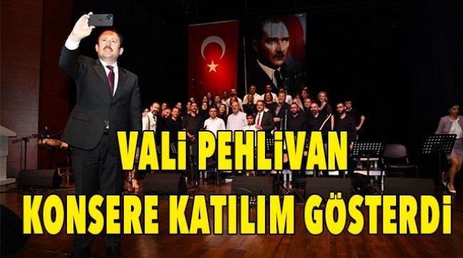TÜRK HALK MÜZİĞİ ÖĞRETMENLER KOROSU KONSERİ DÜZENLENDİ