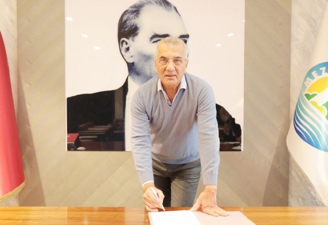 Mezitli Belediye Başkanı Tarhan bağımsız aday oldu
