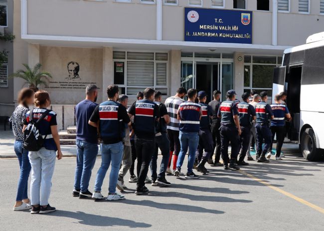 Mersin'de terör örgütü PKK'ya operasyon: 12 gözaltı