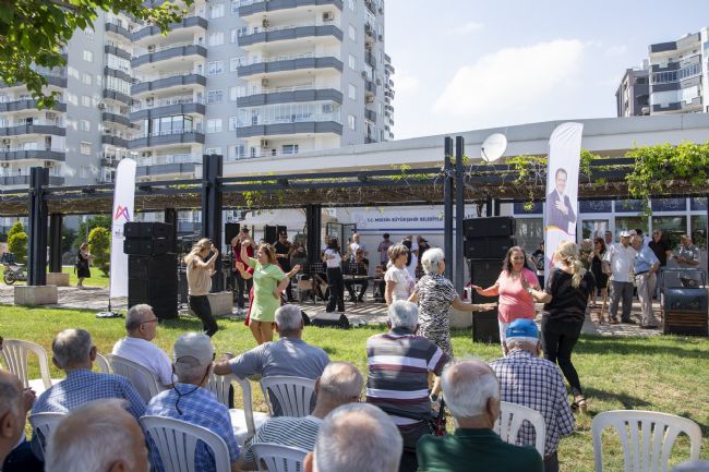Emekliler yazı ‘Bahar Şenliği’ ile karşıladı