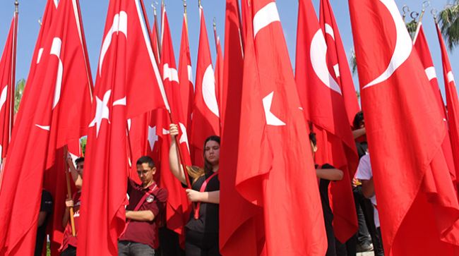 KENTTE 19 MAYIS COŞKUSU